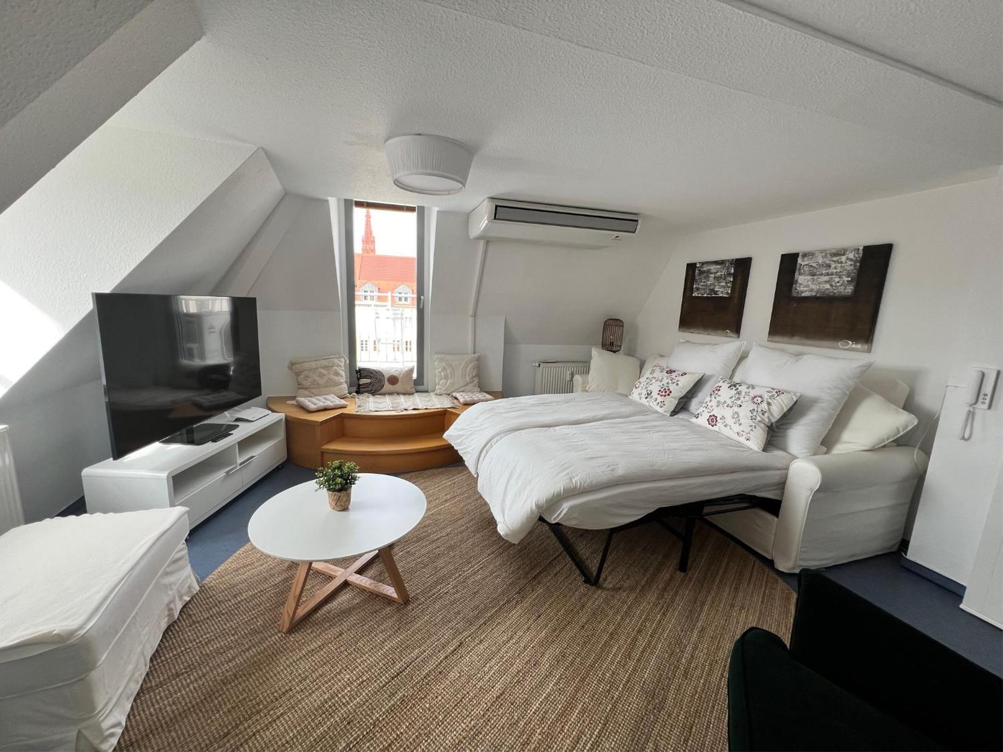 City Apartement Im Herzen Der Stadt Wurzburg Bagian luar foto